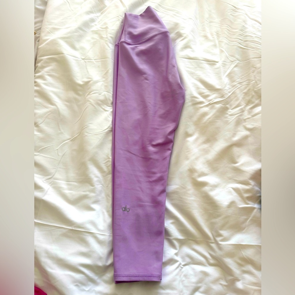 Alo Yoga - High Waist Capri Airlift Legging